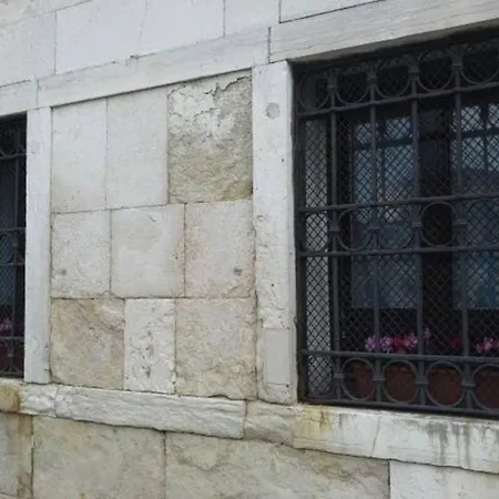 아파트 Monolocale Tre Archi *